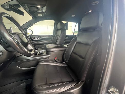 Used 2021 Chevrolet Tahoe Z71 w/ Z71 Off-Road Package AWD/4WD image 15