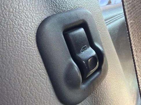 Used 2006 Buick Terraza CXL w/ Driver Confidence Package FWD image 11