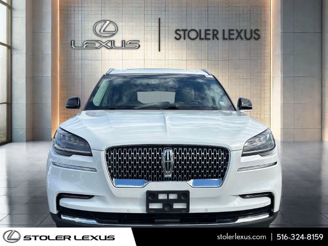 Used 2022 Lincoln Aviator AWD w/ Premium Package image 2