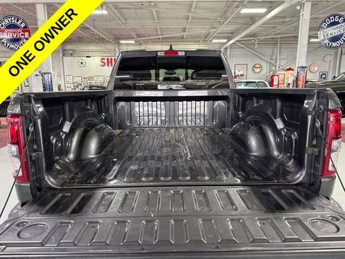 Used 2022 RAM 1500 Big Horn w/ Night Edition AWD/4WD image 32