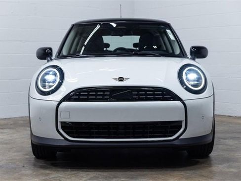 Certified 2025 MINI Cooper 2-Door Hardtop image 7