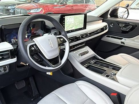 New 2026 Lincoln Aviator Reserve w/ Jet Appearance Package image 16