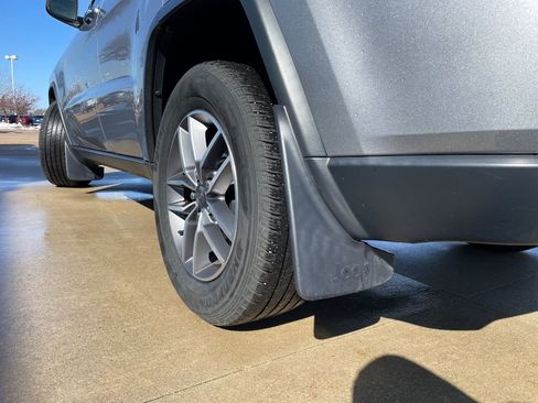 Used 2021 Jeep Grand Cherokee Limited w/ Premium Lighting Group image 18