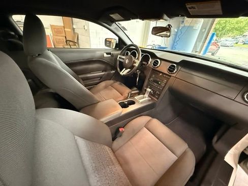 Used 2008 Ford Mustang Coupe RWD image 24