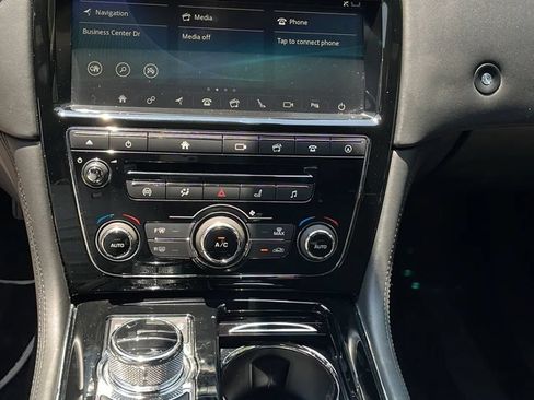 Used 2019 Jaguar XJ AWD image 14