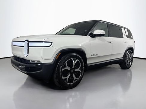 Used 2024 Rivian R1S Adventure image 43