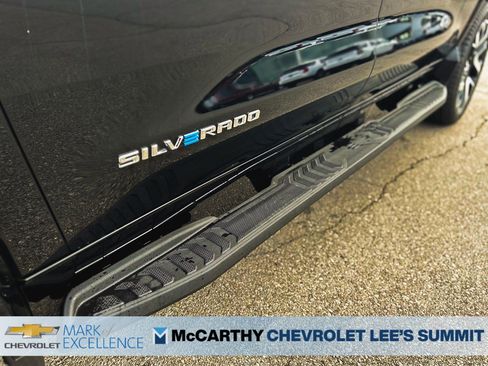 New 2024 Chevrolet Silverado EV RST image 15