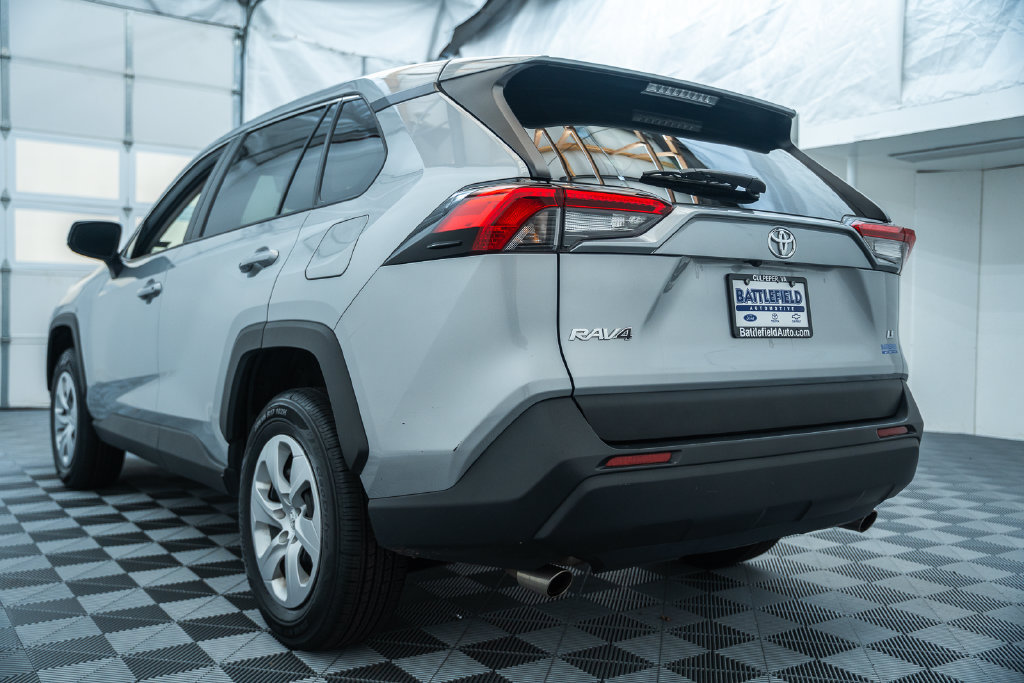 Certified 2025 Toyota RAV4 LE FWD image 6
