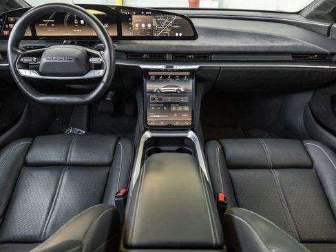 Used 2023 Lucid Air Grand Touring image 7