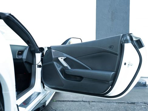 Used 2019 Chevrolet Corvette Z06 RWD image 51