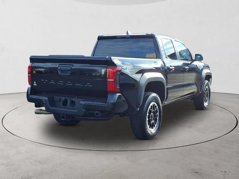 Used 2024 Toyota Tacoma TRD Off-Road AWD/4WD image 5