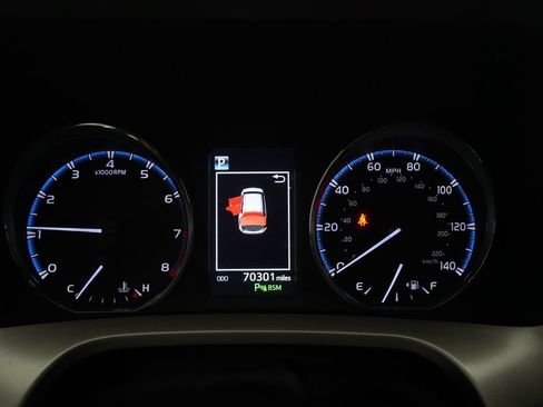 Used 2018 Toyota RAV4 Limited w/ Advanced Technology Package AWD/4WD image 2