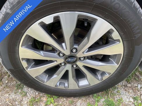 Used 2019 Subaru Outback 3.6R Touring AWD/4WD image 10
