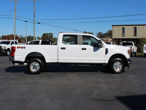 Used 2022 Ford F250 XL w/ Power Equipment Group image 6