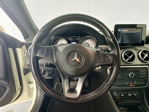 Used 2016 Mercedes-Benz CLA 250 image 11