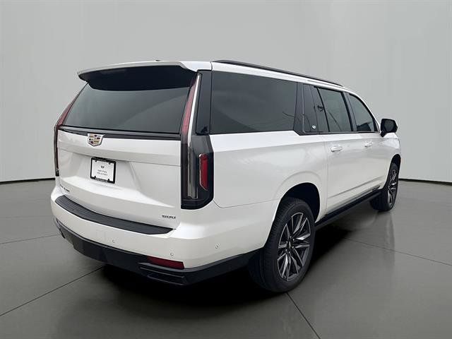 Certified 2024 Cadillac Escalade ESV Sport Platinum w/ Heavy-Duty Trailer Package AWD/4WD image 5