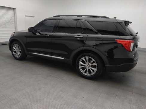 Used 2021 Ford Explorer XLT w/ Equipment Group 202A image 3