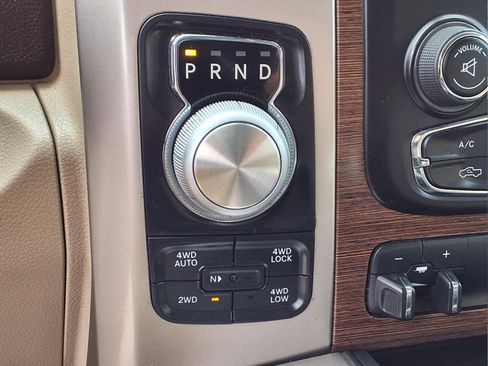 Used 2017 RAM 1500 Laramie w/ Convenience Group image 17