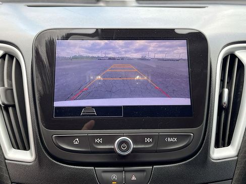 Used 2024 Chevrolet Malibu LT FWD image 14