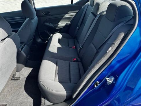 Used 2025 Nissan Altima 2.5 SV FWD image 10
