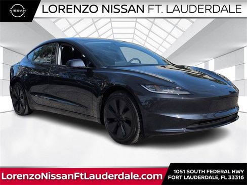 Used 2024 Tesla Model 3 Standard Range image 1
