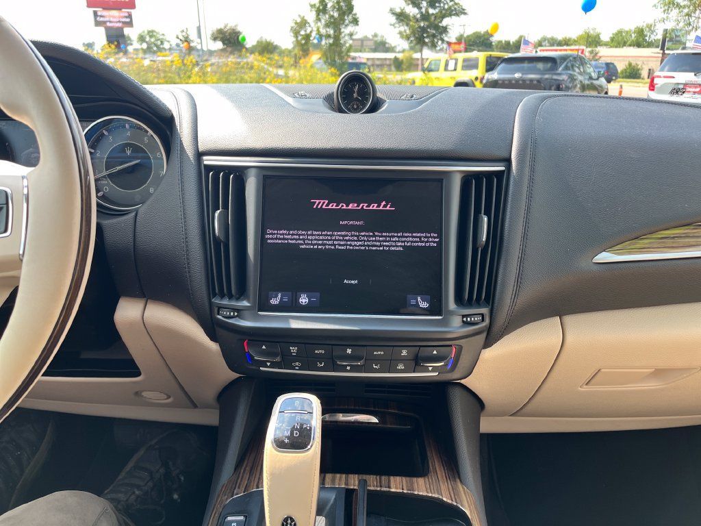 Used 2022 Maserati Levante GT AWD/4WD image 23