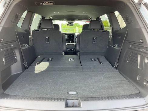 Used 2025 GMC Acadia Elevation w/ Elevation Premium Package AWD/4WD image 27