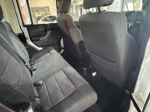 Used 2012 Jeep Wrangler Unlimited Sport w/ Connectivity Group AWD/4WD image 11