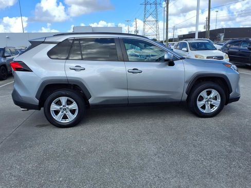 Used 2020 Toyota RAV4 XLE AWD/4WD image 25