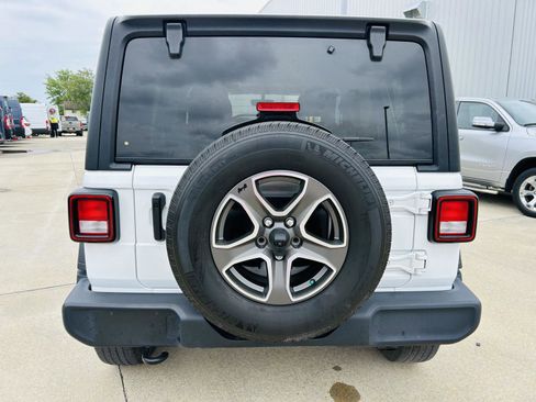 Used 2022 Jeep Wrangler Unlimited Sport AWD/4WD image 32