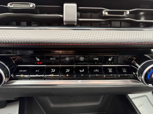 Used 2026 Chevrolet Equinox RS image 34