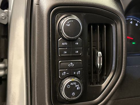 Used 2025 Chevrolet Silverado 1500 Custom Trail Boss w/ LPO, Dark Essentials Package image 21