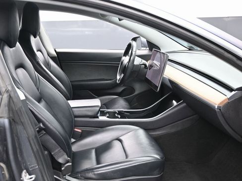 Used 2018 Tesla Model 3 Long Range image 39