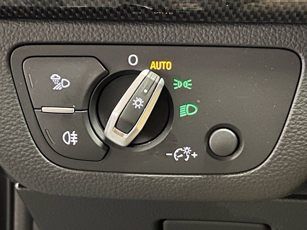 Used 2019 Audi SQ5 Premium Plus w/ Premium Plus Package AWD/4WD image 16