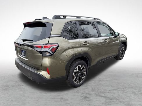 Certified 2025 Subaru Forester Premium image 8