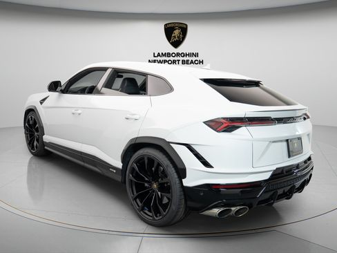 Used 2024 Lamborghini Urus S AWD/4WD image 5