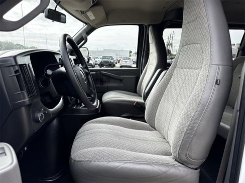 Used 2023 Chevrolet Express 3500 LS image 25