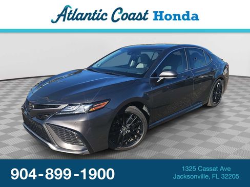 Used 2022 Toyota Camry XSE image 1