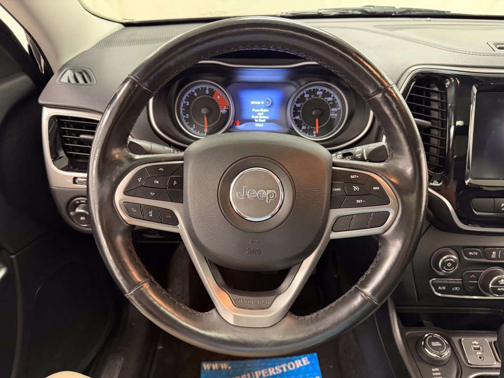 Used 2019 Jeep Cherokee Limited AWD/4WD image 23