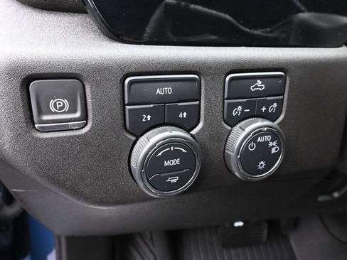 Used 2024 Chevrolet Silverado 1500 LT AWD/4WD image 25
