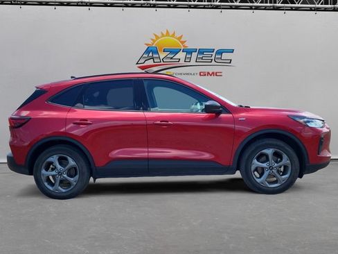 Used 2025 Ford Escape ST-Line AWD/4WD image 4