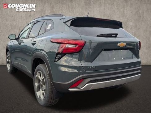 New 2026 Chevrolet Trax LT w/ Driver Confidence Package image 5