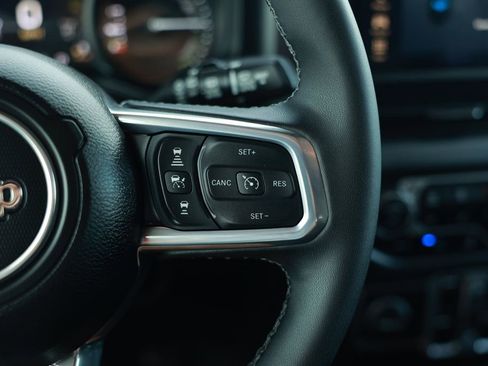 Used 2025 Jeep Wrangler Sahara 4xe image 24