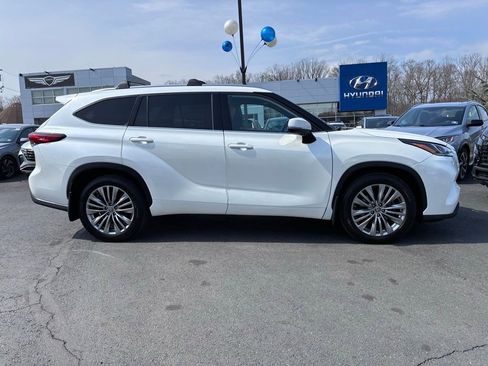 Used 2020 Toyota Highlander Platinum AWD/4WD image 9