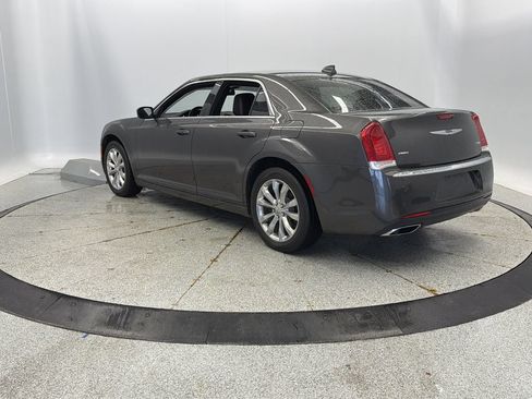 Used 2021 Chrysler 300 Touring L AWD/4WD image 2