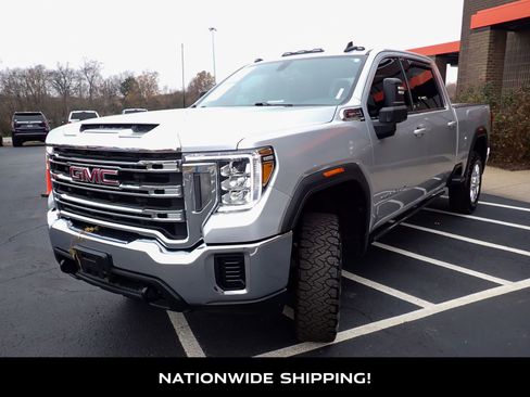Used 2022 GMC Sierra 3500 SLE w/ Remote Start Package image 4