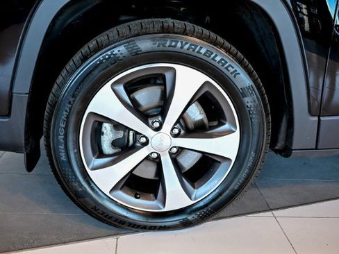 Used 2022 Jeep Cherokee Limited w/ Mopar Interior Package image 48