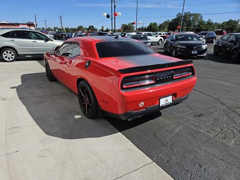 Used 2016 Dodge Challenger R/T Scat Pack RWD image 6