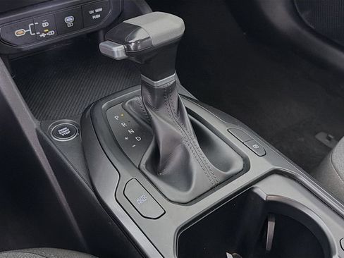 Used 2025 Kia K4 LXS image 20