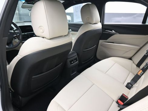 Used 2025 Cadillac CT4 Premium Luxury image 30